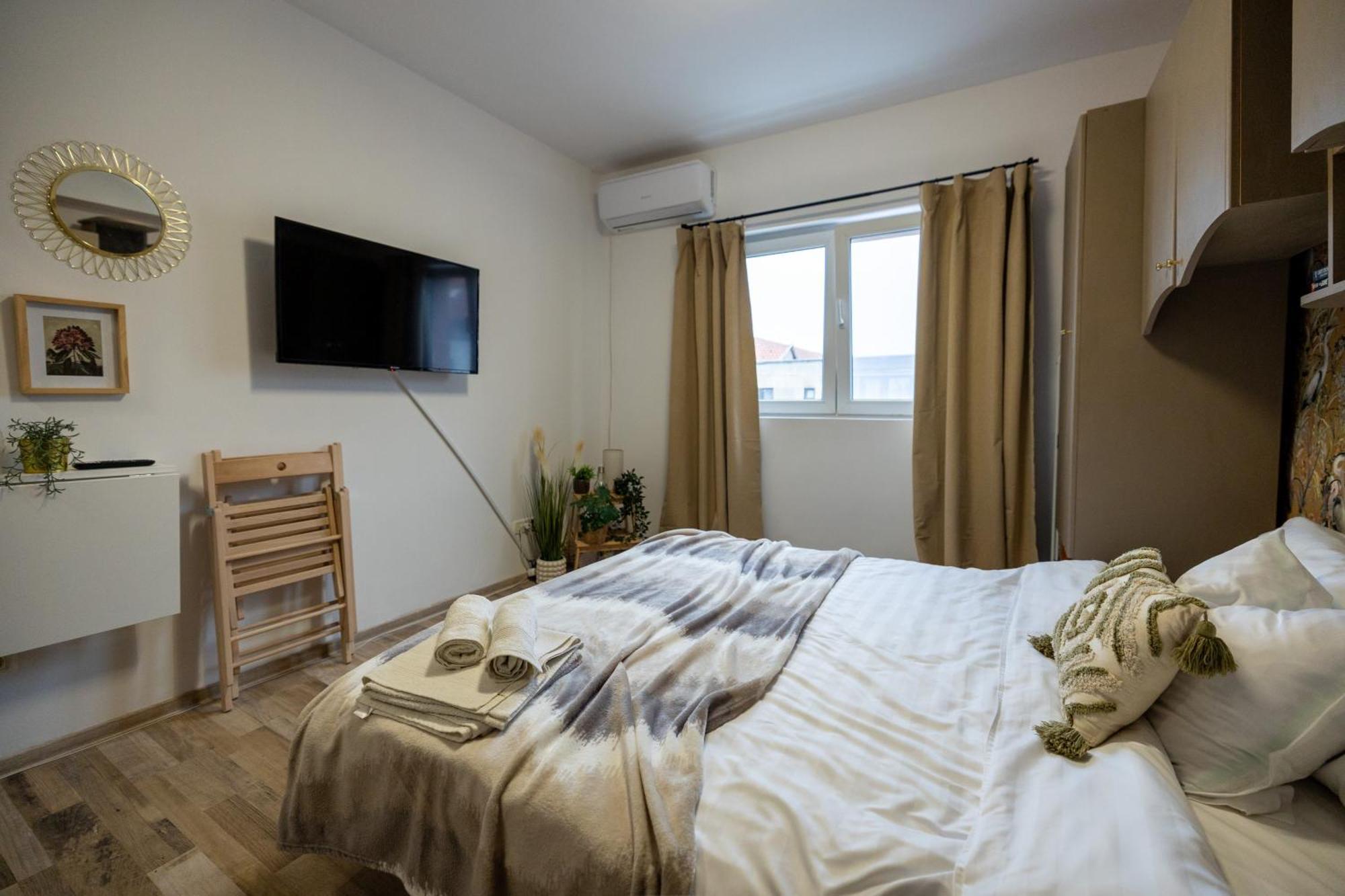 Cozy Studio Retreat - Quiet, Premium Stay Timişoara Buitenkant foto